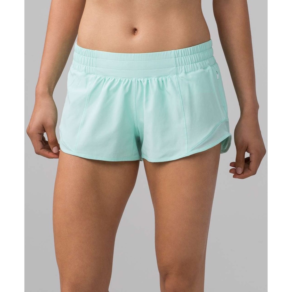 Lululemon Hotty Hot Short II (2.5") Toothpaste (6 Reg)